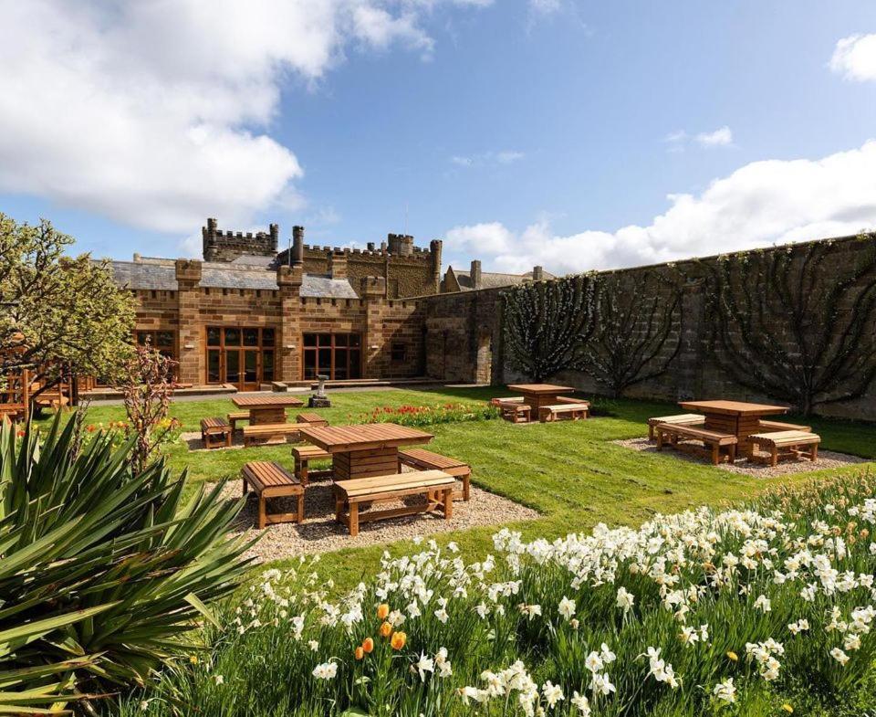 Sneaton Castle Hotel Whitby Bagian luar foto