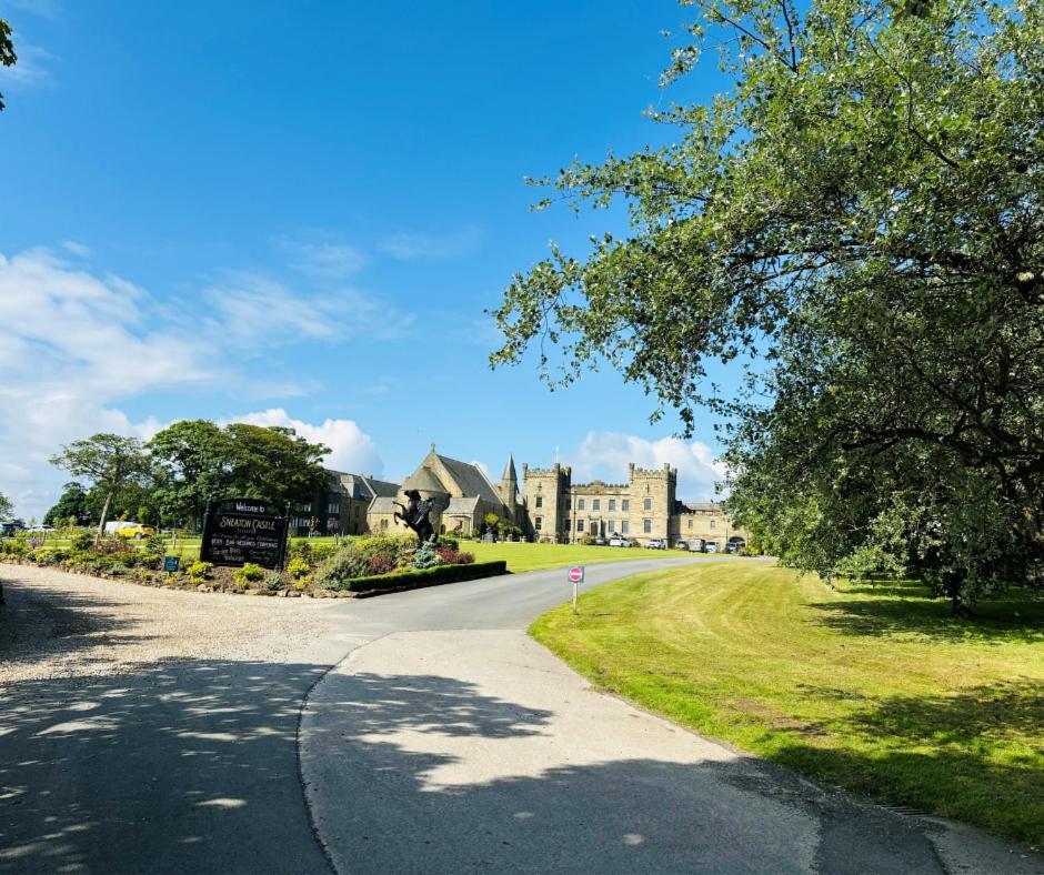 Sneaton Castle Hotel Whitby Bagian luar foto